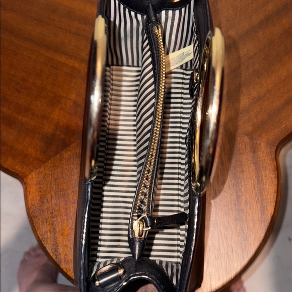 Kate Spade satchel Crossbody bag leather black goldtone round ring handles EUC - Picture 13 of 17